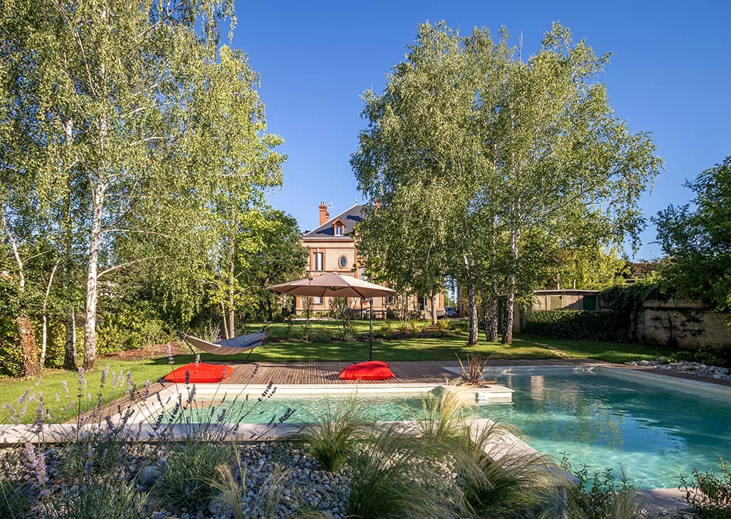 Située à 10 minutes à pied du centre historique d’Albi, L’Autre Rives est une demeure des années 30 rénovée avec goût. Elle dispose de 5 chambres d'hôtes de charme.
sudissimo.com/maison-d-hote/…

@TourismeTarn <a href="/Tourisme_Albi/">Destination Albi</a> #albi #Tarn #Occitanie