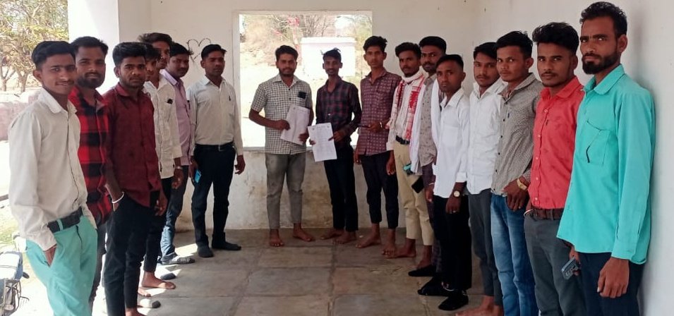 ShankarLal7073's tweet photo. BPVM जिला #सलूंबर की नवीन जिला कार्यकारिणी को बहुत-बहुत जोहार बधाई शुभकामनाएं
#Join_BPVM
@MadhavDamor 
@devilalbarod45 
@Tejal_Meena 
@BAPSpeak 
@Bhilraj11 https://t.co/jnaeHmryDu