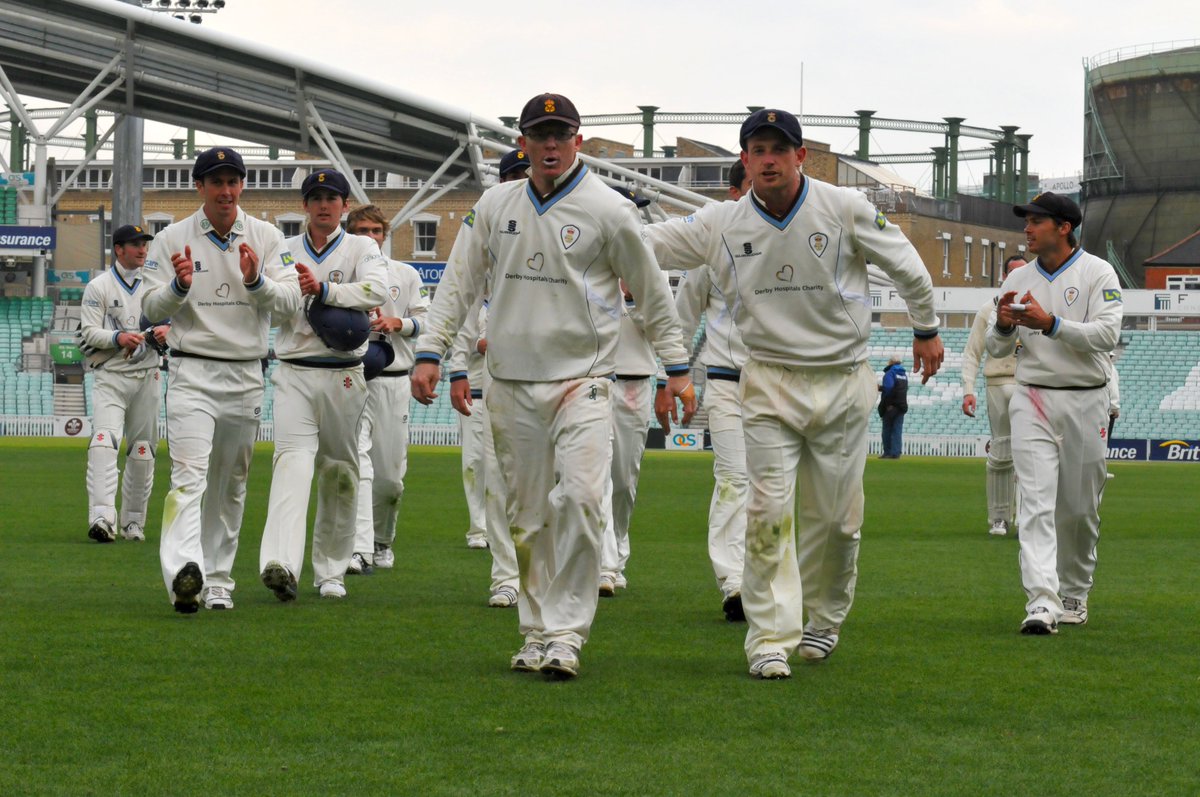 On This Day in 2010 - @DerbyshireCCC recorded their largest ever victory (by runs) over @surreycricket at The Oval, winning by 208 runs - @robbie13flair takes the final wicket, and @BuckRogers55 (340 runs in the match) leads his victorious side off...