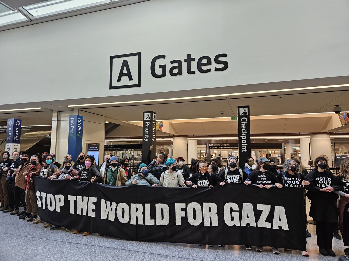 HAPPENING NOW: Protestors demanding a #CeasefireNOW and an end to the genocide in Gaza have SHUT DOWN the Intl Terminal at #SFO