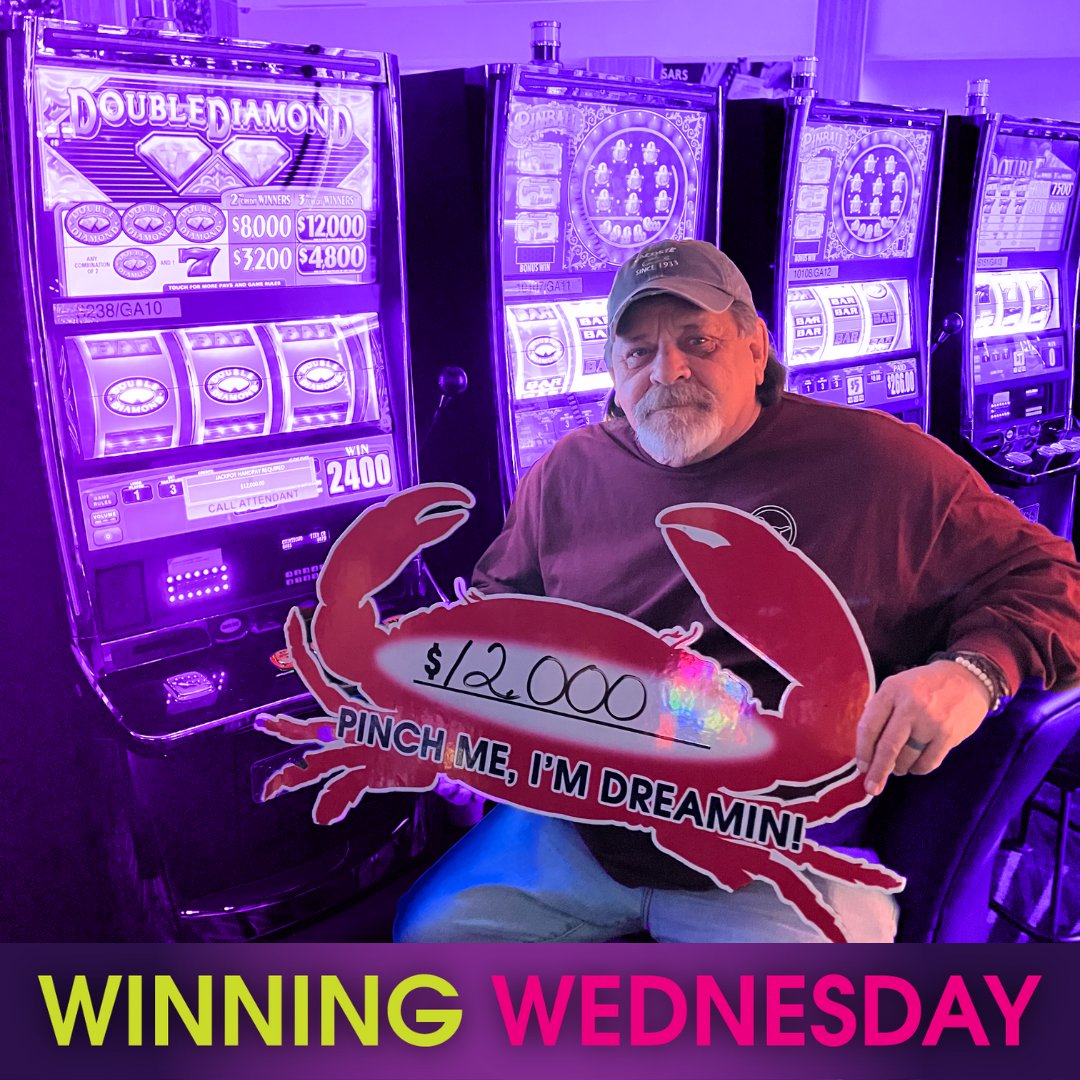 🦀 ✨ Willey hit the Jackpot at Harrah's Gulf Coast, wining $12,000 on Double Diamond! Pinch worthy moments are real at Harrah's Gulf Coast! 🎰 💰 Must be 21 or older to gamble. Know when to stop before you start. Gambling problem? Call 800-522-4700