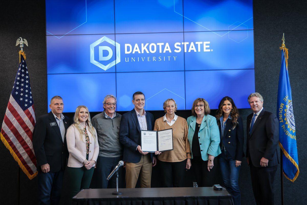 Today, South Dakota is making further progress into the future with the Governor's signing of the SB45 bill, establishing the Center for Quantum Information Science and Technology. 

#DSUcyber #WeAreRising #quantumcomputing
<a href="/sdsmt/">South Dakota Mines</a>