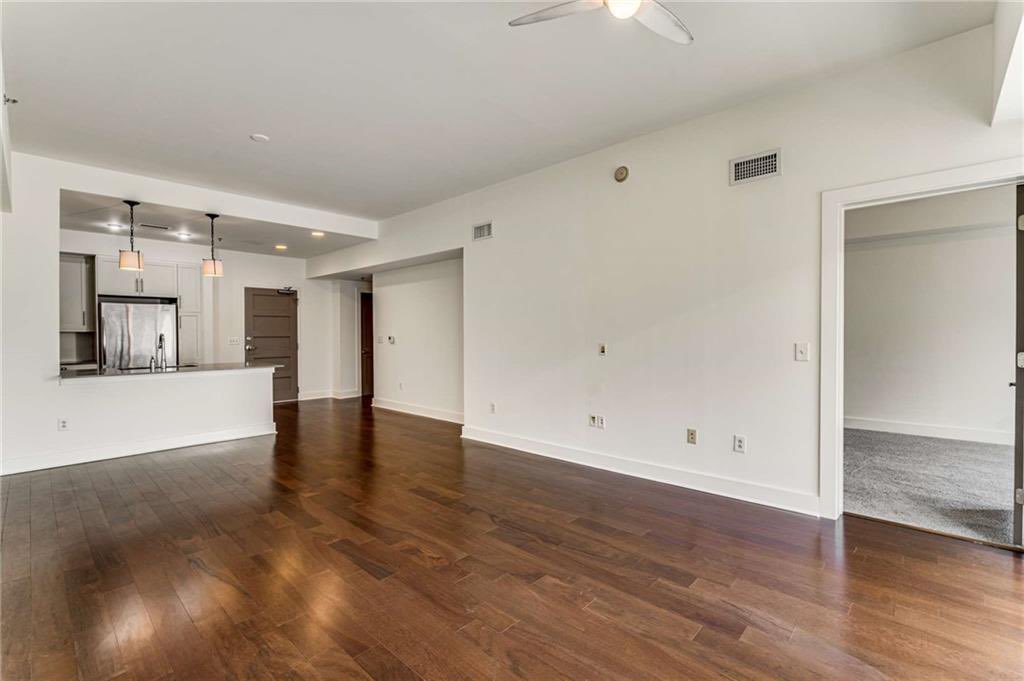 AJReel1's tweet photo. West Midtown, Atlanta 📌
1 bed/1 bath condo unit ⚡️
940 sq ft
Walk across the street to The Interlock, and Westside Provisions District 🔥
For Lease: $2400/mo 
•
Contact for more details! ⬇️
AJReel@ten91re.com 📧 https://t.co/KKrIi88mjx
