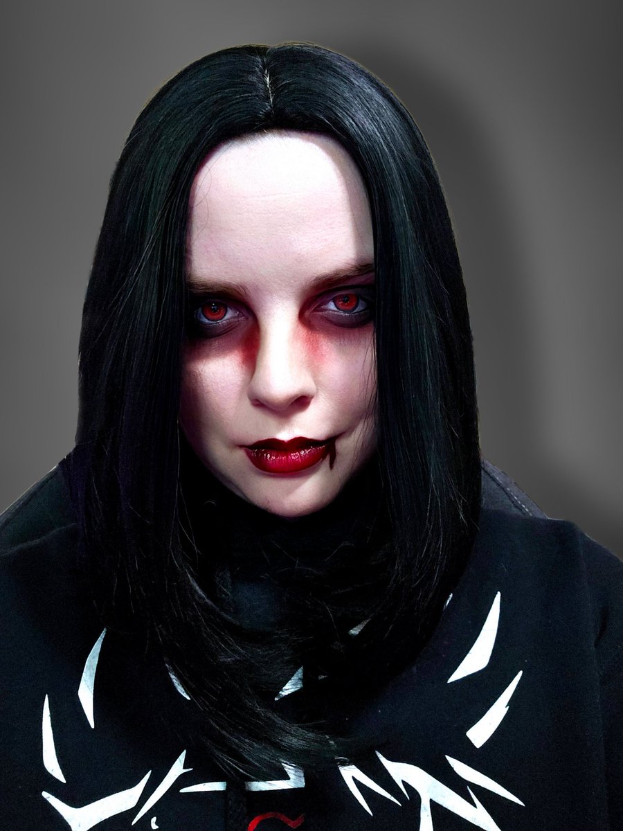 Pinkie_Poison's tweet photo. New makeup look 😊 with a big hint of Morticia Adams 

#cosplayergirl #Vampire #vampirelook https://t.co/WROXn9UYHy