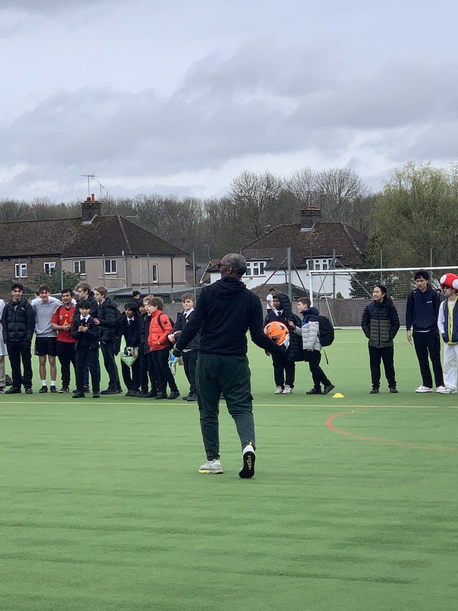 The score is 2-0 to team Edo at half time. <a href="/stbedesredhill/">St Bede's School</a> #stbedesredhill