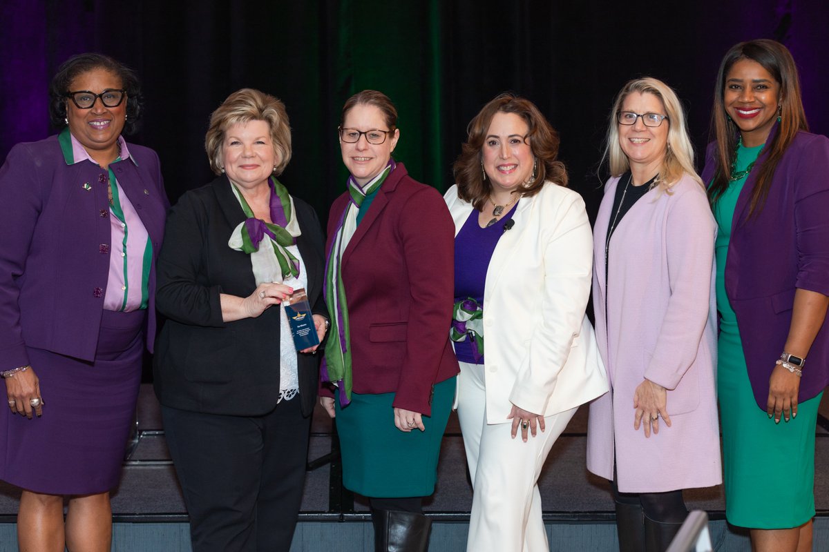 The Aero Club was honored to celebrate #InternationalWomensMonth yesterday at our March Luncheon! Thank you, Melissa Sabatine for leading a lively and insightful discussion with Candace McGraw, CEO of @CVGairport and Chair of @ACIWorld! Save the date for our next luncheon…