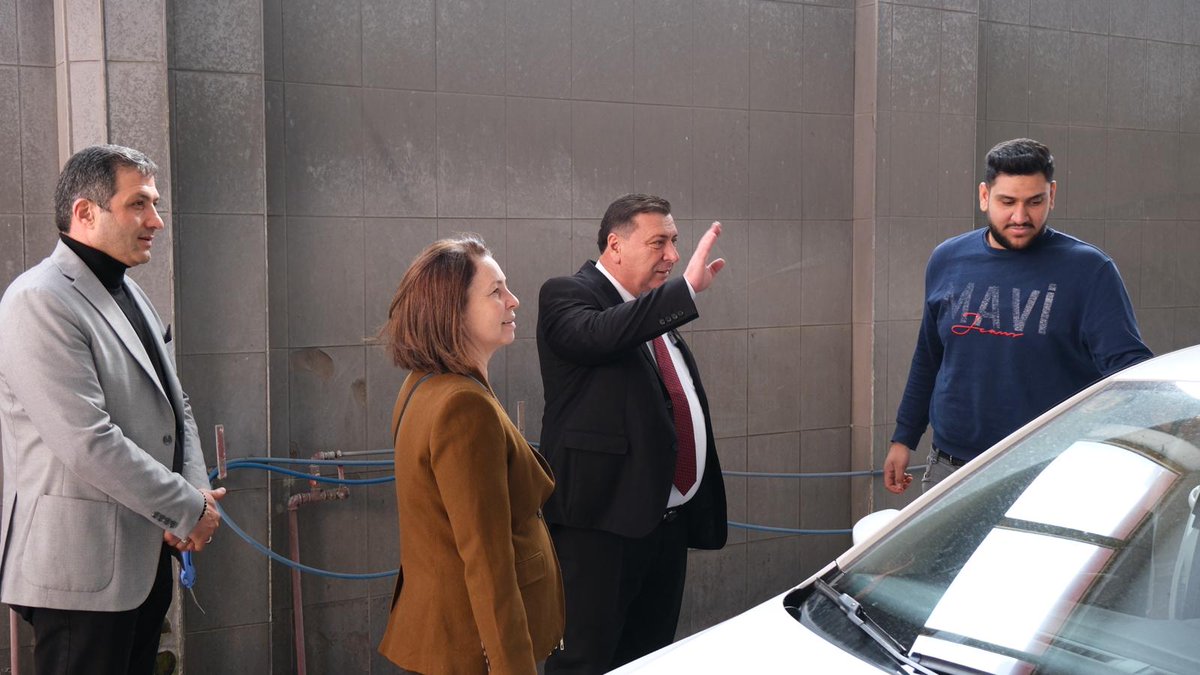 📍Kırmızıtoprak Mahallesi 

Odunpazarı Belediye Başkan Adayımız <a href="/ozkanalpbaskan/">Özkan Alp</a> ile birlikte Taşköprü Caddesi’nde faaliyet gösteren esnaflarımızı ve Şah Taksi durağını ziyaret ettik.Taksici ve esnafımızın sıkıntılarını dinledik.

Birlikte gerçekleştireceğimiz çalışmalarla