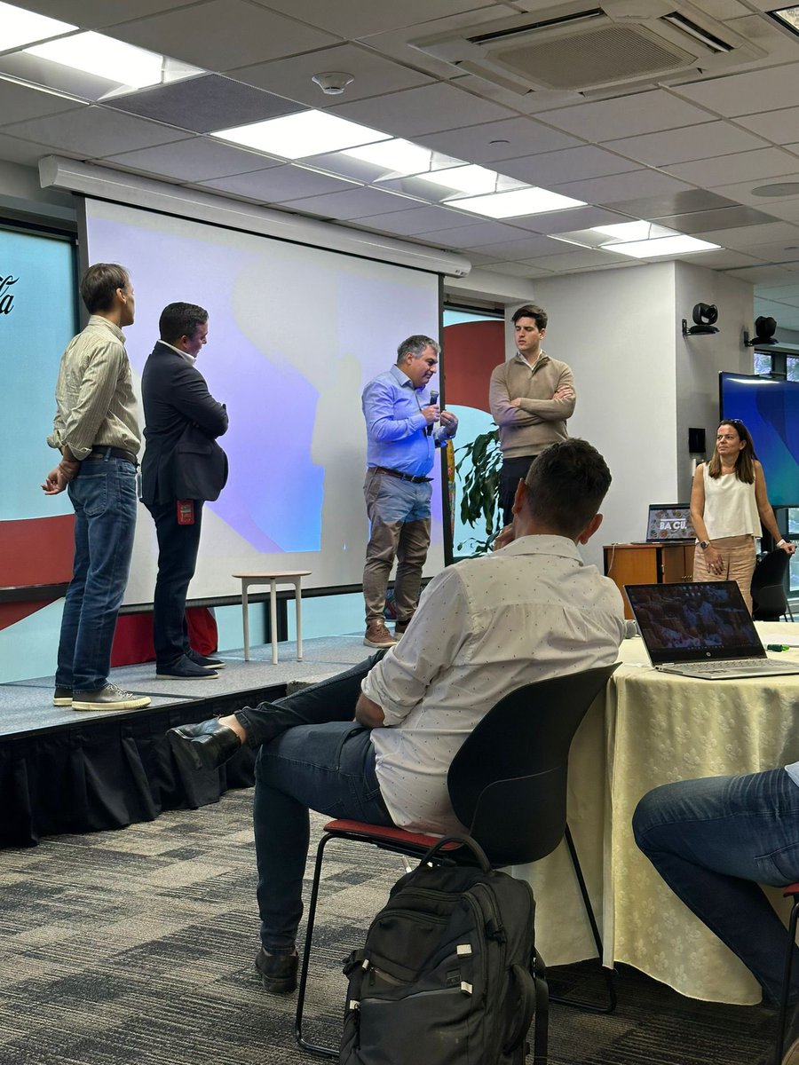 Auravant_ES's tweet image. ¡Presentes en  #KamayCodeCDMX 🙌!

Estamos participando en la 3era edición de #KamayCode, un evento diseñado para debatir sobre las oportunidades y últimas tendencias tecnológicas del negocio, formación de talleres y hacer networking.

Muchas gracias @KamayVc por la invitación😁