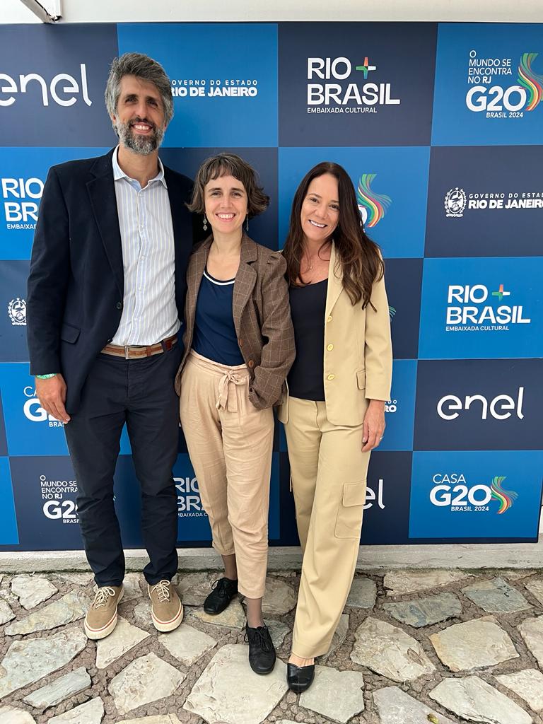 BVRioBrasil's tweet photo. A BVRio participou ontem de uma das sessões da Missão @OECD: Rio Metrópole Azul. Nossos especialistas foram convidados para falar sobre nossas iniciativas em #gestãoderesíduos para fomentar a #economiacircular e #economiaazul no Brasil. 

Obrigada SEAS @GovRJ  pelo convite! https://t.co/akhhcrfvej