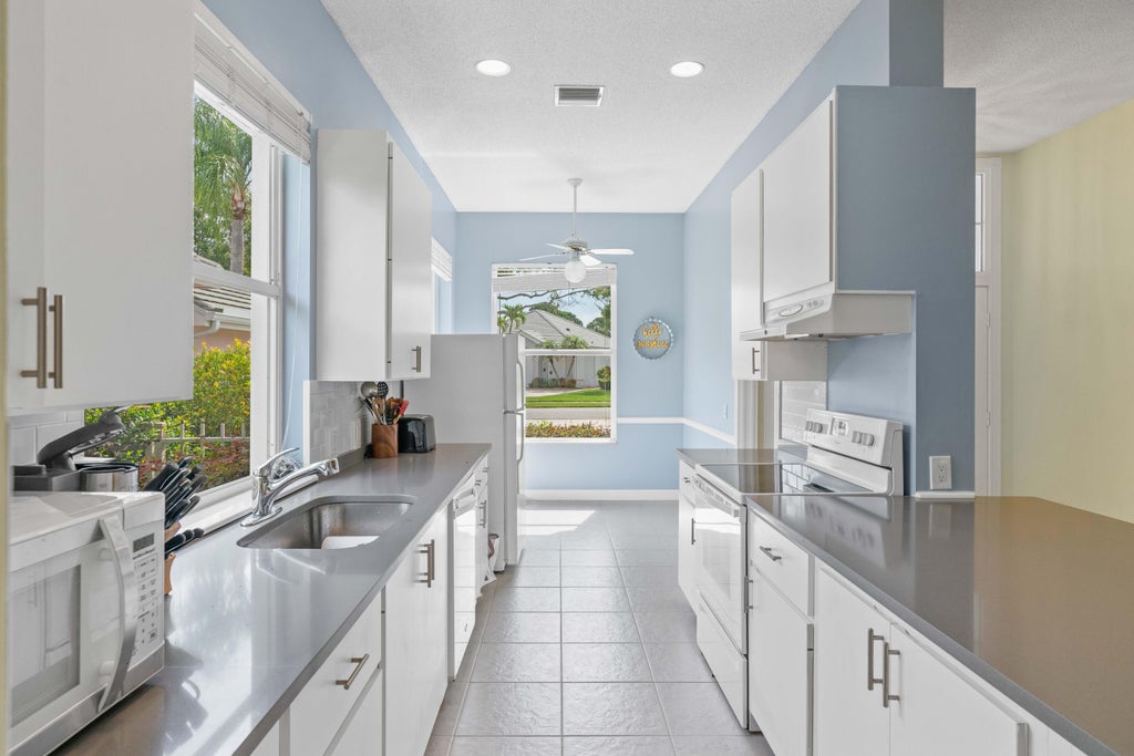 LangRealty's tweet photo. 📍Hobe Sound, FL

Equal Housing Opportunity
Offered at $529,000 by Jeff Molner -- 201.919.7969

For more information, please visit https://t.co/EaWjIncjrN

#langrealty #listwithlang https://t.co/upHnjDZTQM