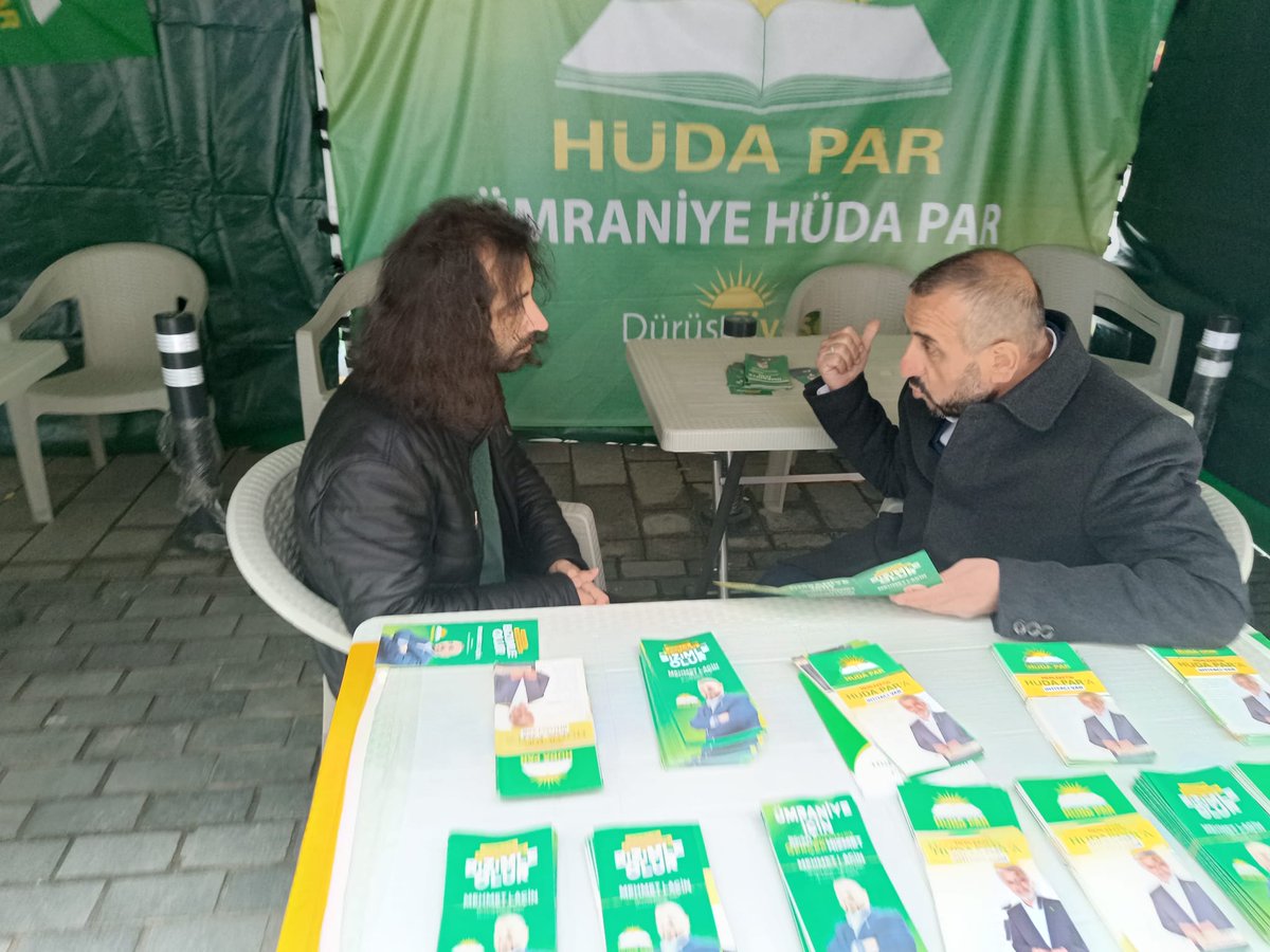 HÜDA PAR Ümraniye Belediye Başkan Adayı Sn. Mehmet Laçin ile projeleri, hedefi ve gayesi hakkında konuştuk.  Mehmet Laçin, ahlakı, kişiliğiyle, ilkeli duruşu ile Ümraniye için çok büyük bir değerdir. Üstünlüğün en büyüğü, güzel ahlâk olduğunu unutmayalım. <a href="/m_lacin/">Mehmet LAÇİN</a>