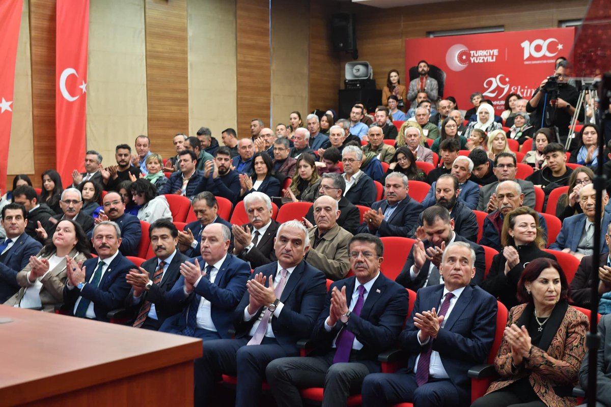 ZeybekciNihat's tweet photo. Kent Müze’miz Denizlimize hayırlı uğurlu olsun. https://t.co/dGLT5w8eEN