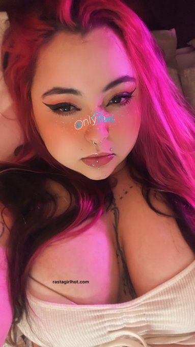 Good morning (say it back) 🥺💕 https://t.co/BFfoD4pmQb