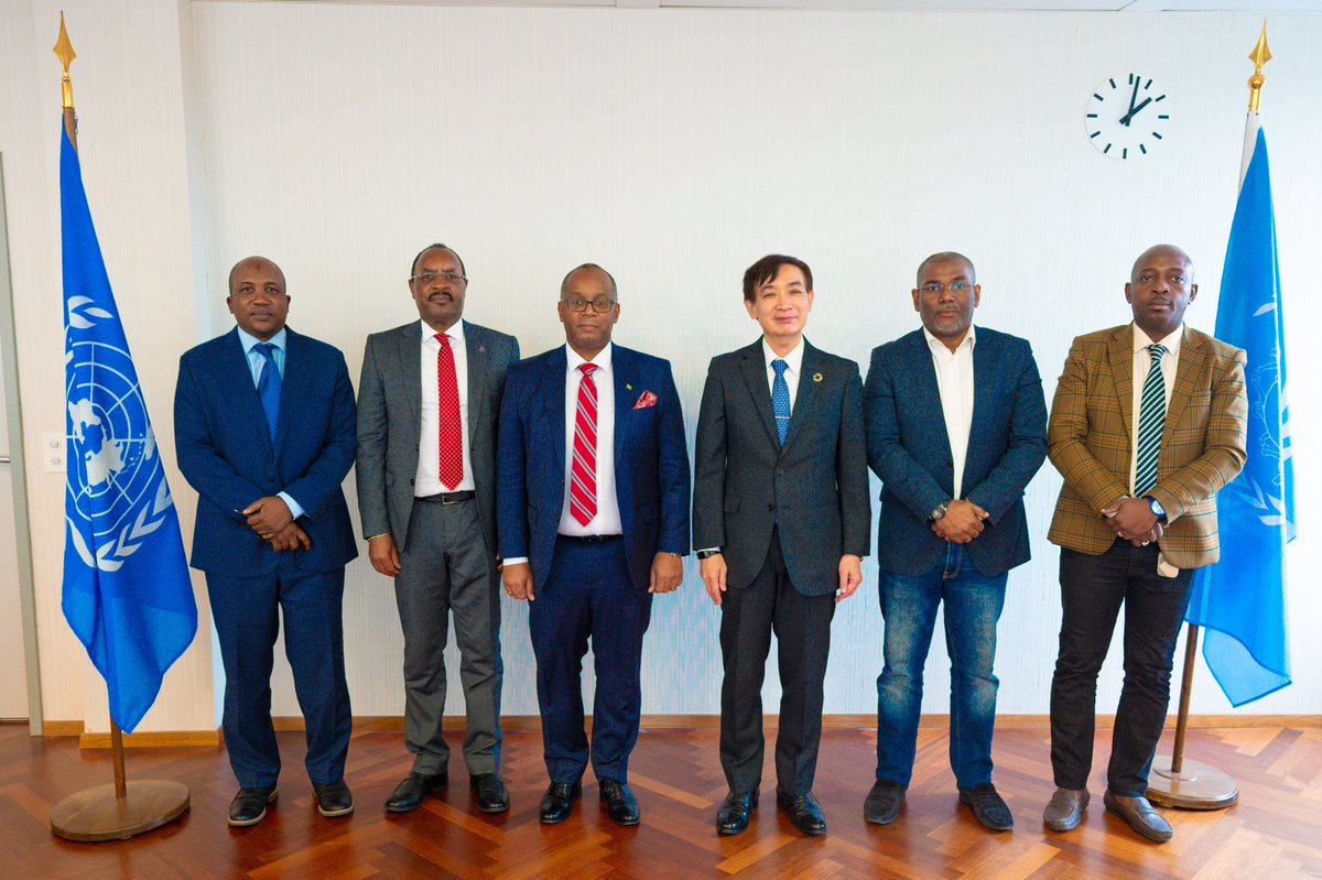 UPU_DG's tweet photo. Thank you to Mr Jean Éric Raynard Ndama, CEO of Gabon Post @poste_sa, for his visit to the @UPU_UN HQ in Berne this afternoon. It was a pleasure to discuss ways to revitalize and strengthen our cooperation in support of #PostalDevelopment in #Gabon and the African region. https://t.co/aQ43plobsZ