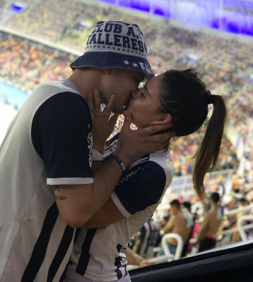 -Anoche soñé con vos
+Que soñaste?
-No me acuerdo