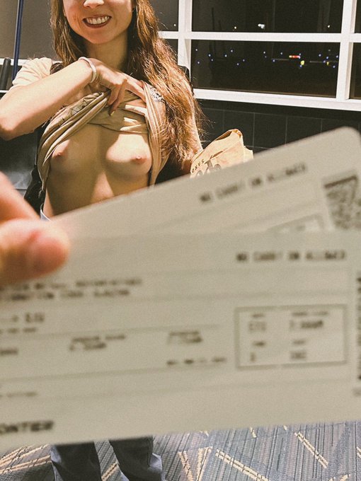 Puerto Rico bound! 🇵🇷 🛫  If you see me at the beach, come say hi! I&rsquo;ll let you grab my 🍒 hehe 🤭 https://t<a href="/tag/gape"class="tags"><span>#gape</span></a>