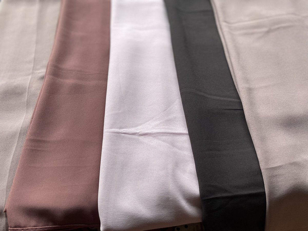 Hijabify_ng's tweet photo. Plain Chiffon Scarf 
Price: N3500
Available in different colors. 

You can order for other scarves/veils, instant hijabs, thrifted and new abayas! We’re ready to serve you. 

Send a dm to order or click the link in bio to connect with us on WhatsApp. 

#Hijabify #Hijabfashion https://t.co/uITFQj3giH