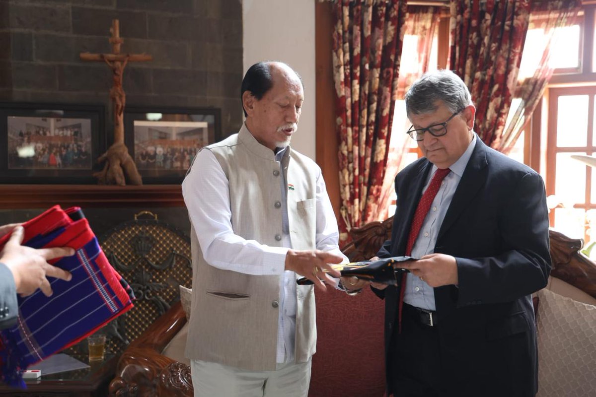 NITIAayog's tweet photo. Marking a significant stride in advancing cancer diagnosis and treatment, Vice Chairman, #NITIAayog, Shri @suman_bery inaugurated Nagaland's first Histopathology laboratory at  Naga Hospital Authority Kohima (NHAK) on March 12, 2024, in #Kohima. The laboratory, generously supported by Numaligarh Refinery Limited (@NRL_MoPNG) as a CSR initiative, holds promise for the future of healthcare in Nagaland. 

#HealthcareInnovation #Nagaland #InfrastructureDevelopment #CancerTreatment