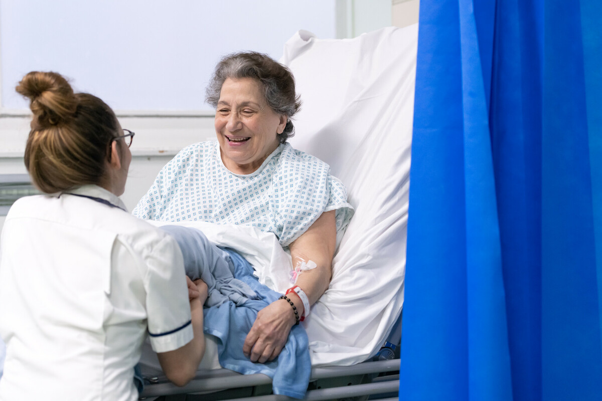 ImperialNHS's tweet photo. How do we treat patients with swallowing difficulties?

*Betty* is 76 years old. She came to us after tripping and hitting her head.

Betty isn't real, but we treat patients like Betty every day in our hospitals.

#SwallowAware2024 

[1/2] https://t.co/d087bXGUst