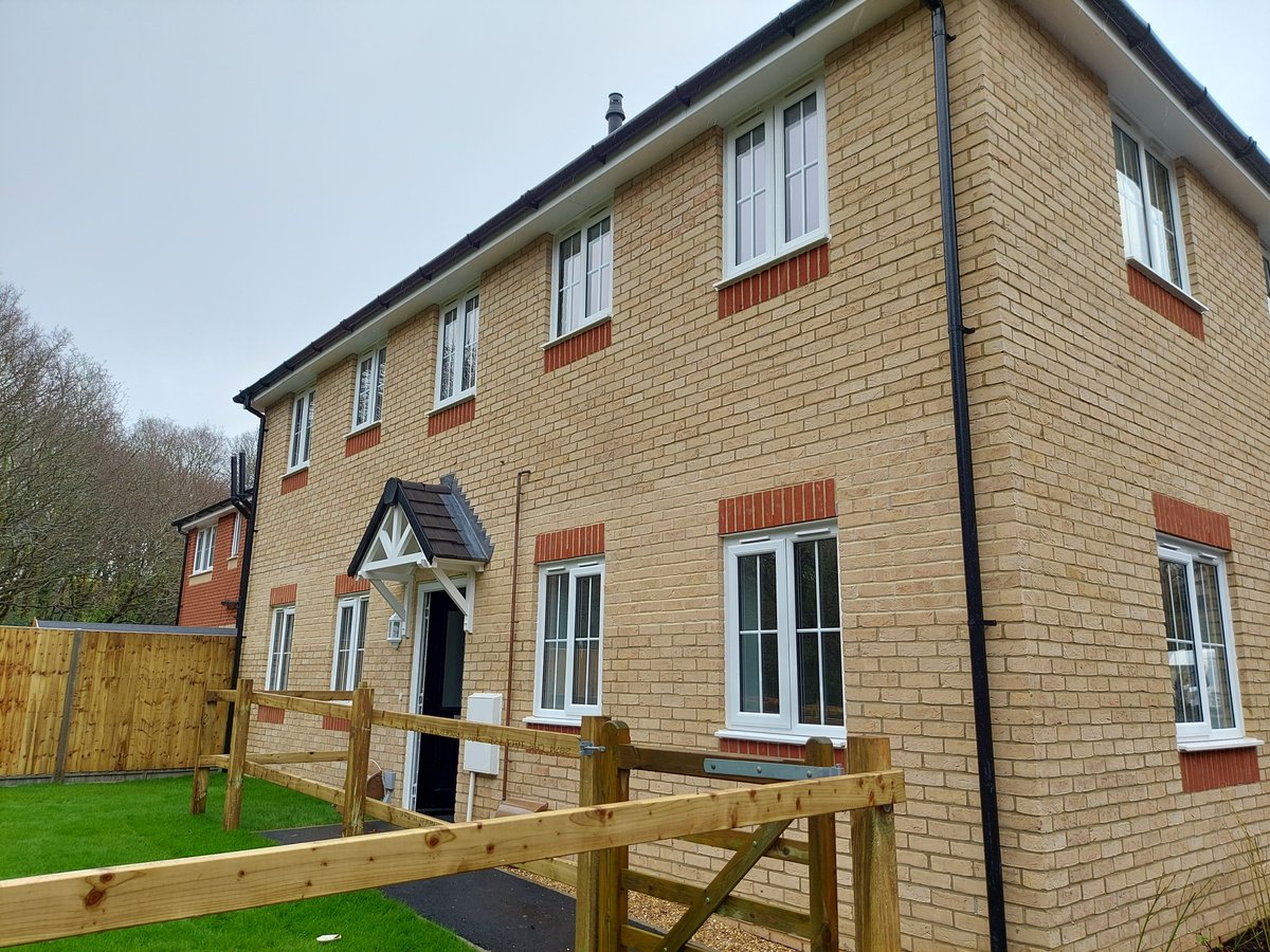 Claire Swaffield tweet media