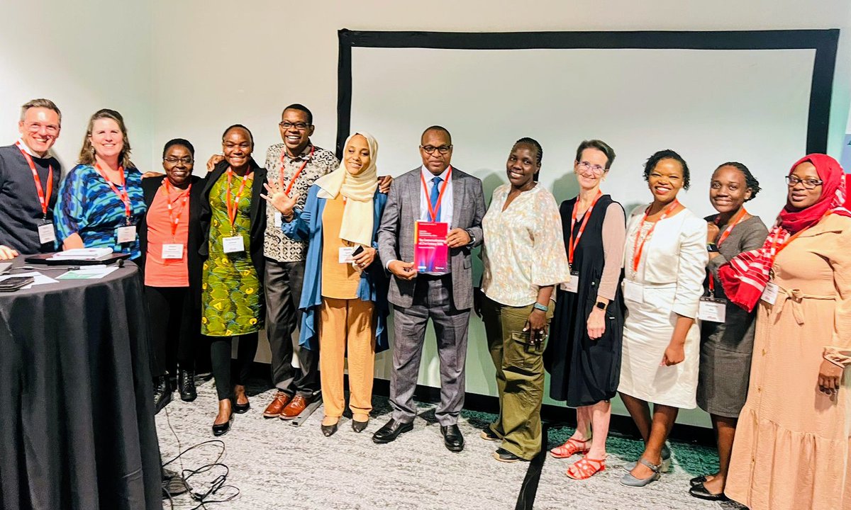 alive_programme's tweet photo. #ALiVEBook Launch in pictures
Get a FREE copy of the book here:
https://t.co/JVJh8h5Rms…
#ALiVEBook #ALiVEatCIES #CIES202 @alive_programme @SpringerNature
@Care_Esther @JKabuthaMugo @mauroguganda @MNakabug
@kashariff @StellaAkongo @puritynginaa @devotha_mlay @AriapaMartin https://t.co/J6UWCDm23s