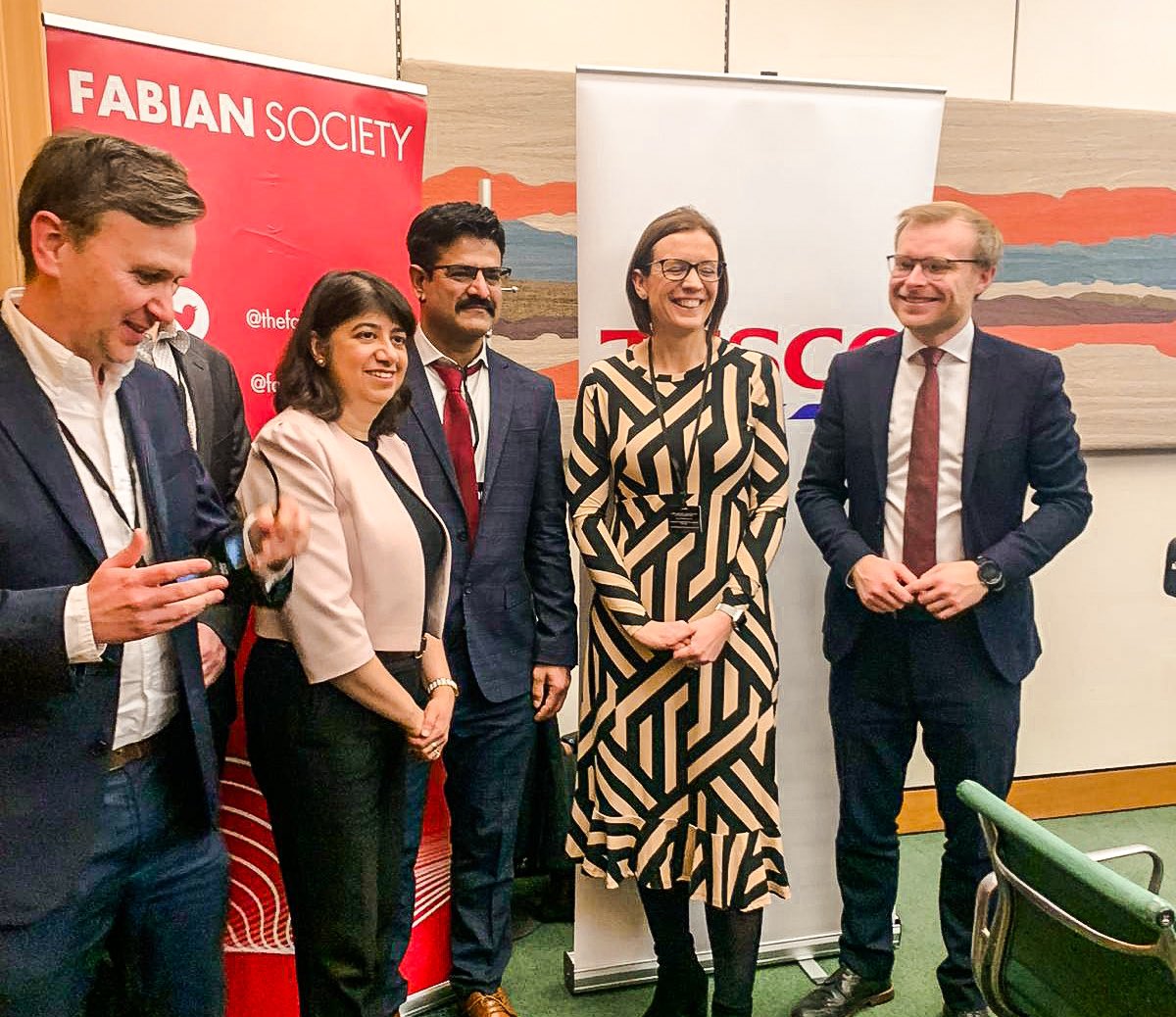 Really positive round table hosted by @thefabians this morning with representatives from @Tesco discussing the future of skills across the UK and making the apprenticeship levy work for people and industry.