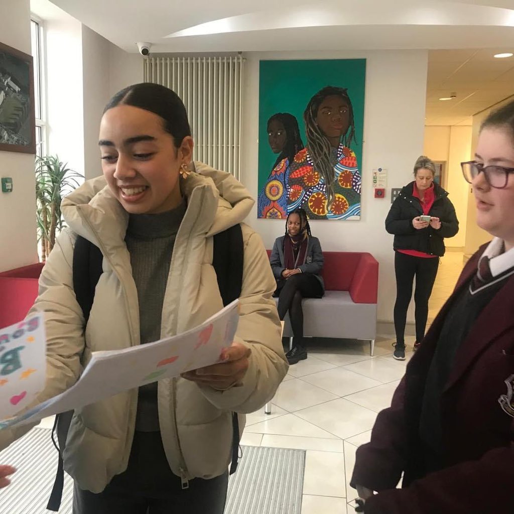 LanguagesSPHS's tweet photo. Yesterday we were delighted to welcome the Lycée Jean Macé from Niort in France back to @stpaulsbbrook 🇫🇷 https://t.co/YTbg1yn3Hh