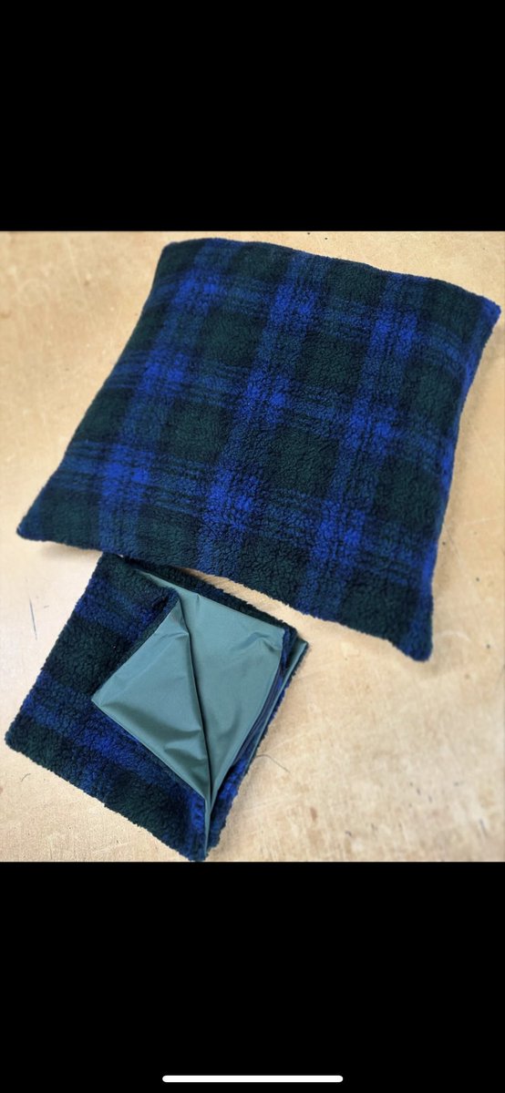 A custom size order of a blackwatch tartan bed & spare cover, both with a waterproof base

Check out our dog bed range on our website. Get in touch to ask about custom sizes.

#handmadedogbeds #dogbed #customsize #tartan #waterproof #cosy #comfy #mhhsbd #dogs #handmade