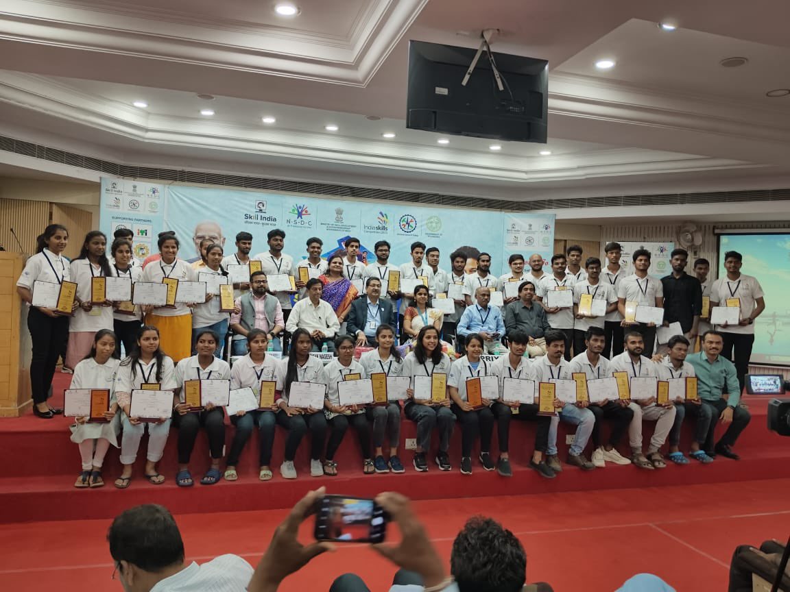 10 TSWREIS students bagged first and second prizes in the State Level India Skills Competitions organized by Department of Employment & Training,GoT with NSDC and Ministry of Skill Development and Entrepreneurship, Government of India.