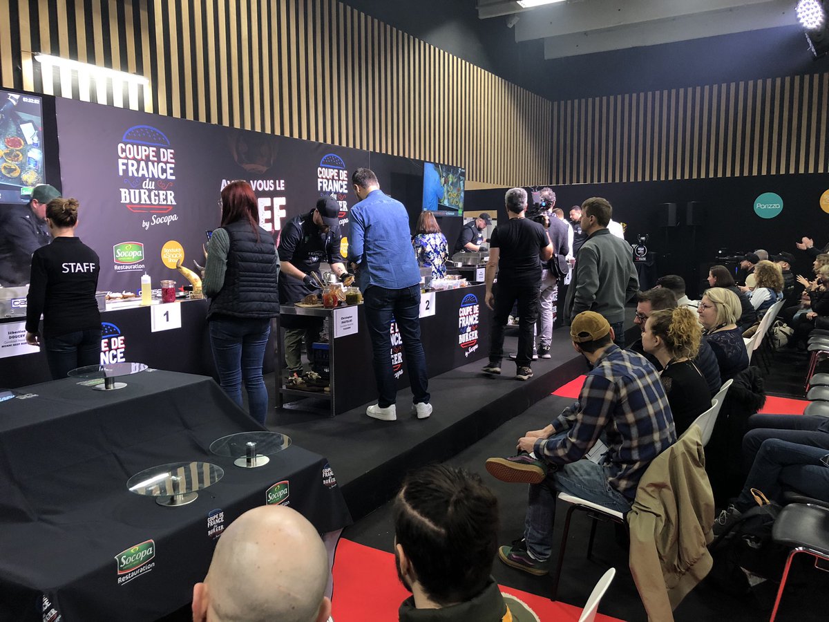 [Direct] 13 mars 2024 🍔 La <a href="/CFBurger_Socopa/">CoupedeFranceBurger</a> bat son plein au @sandwichshows ! Encore une très belle et bienveillante édition cette année ! #cfburger2024 #tendance #burger