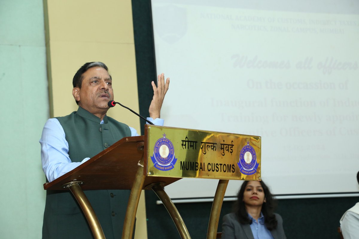 nacincbic's tweet photo. 14 weeks Induction Training for 133 newly recruited Inspectors (Preventive Officers) of Mumbai Customs & Goa Customs under CGLE 2019-2023 commenced from 13.03.2024 at Daya Shankar Auditorium, New Custom House, Mumbai under the guidance of Pr. ADG., NACIN, Mumbai Shri Prabhat Kumar.
Pr. Chief Commissioner of Customs, Shri Pramod Kumar Agrawal & Pr. Commissioner of Customs (General), Shri Sunil Jain graced the occasion with their presence, addressed the trainee officers and motivated them with their motivational speech.