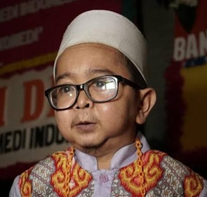 RivanAchmad13's tweet photo. @miljagulamahmad Maneh sahana daus mini munir ? https://t.co/LuXpoyyl15