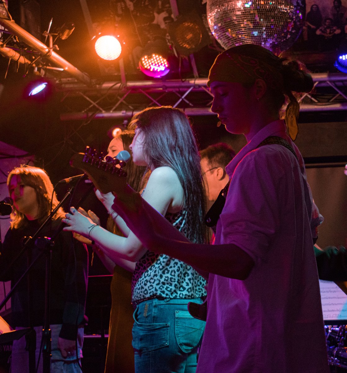 What a gig 🔥 The students of our Commercial & Popular Music Department played to a packed house at @hornswatford on Monday evening, and they were absolutely fantastic! Congratulations to you all! News of future events available here 👇 tinyurl.com/4ah7ek56
