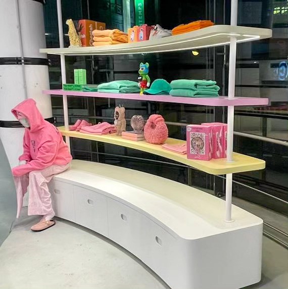 NaturalWoodSL's tweet photo. ¡Cambia el juego con Natural Wood!

Descubre cómo convertimos una tienda juvenil en un paraíso de colores y estilo. 
¡Desliza para ver la magia en acción y prepárate para enamorarte!

𝑬𝒙𝒑𝒆𝒓𝒕𝒐𝒔 𝒆𝒏 𝒊𝒏𝒔𝒕𝒂𝒍𝒂𝒄𝒊𝒐𝒏𝒆𝒔 𝒄𝒐𝒎𝒆𝒓𝒄𝒊𝒂𝒍𝒆𝒔. https://t.co/SFfvVfOk2m