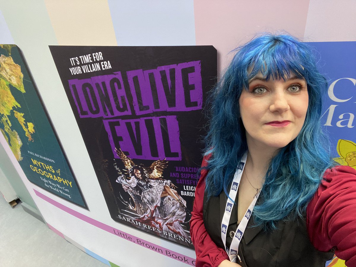 At the Book Fair and spotting @sarahreesbrenna on the stand! This thing is as tall as I am. @orbitbooks #longliveevil