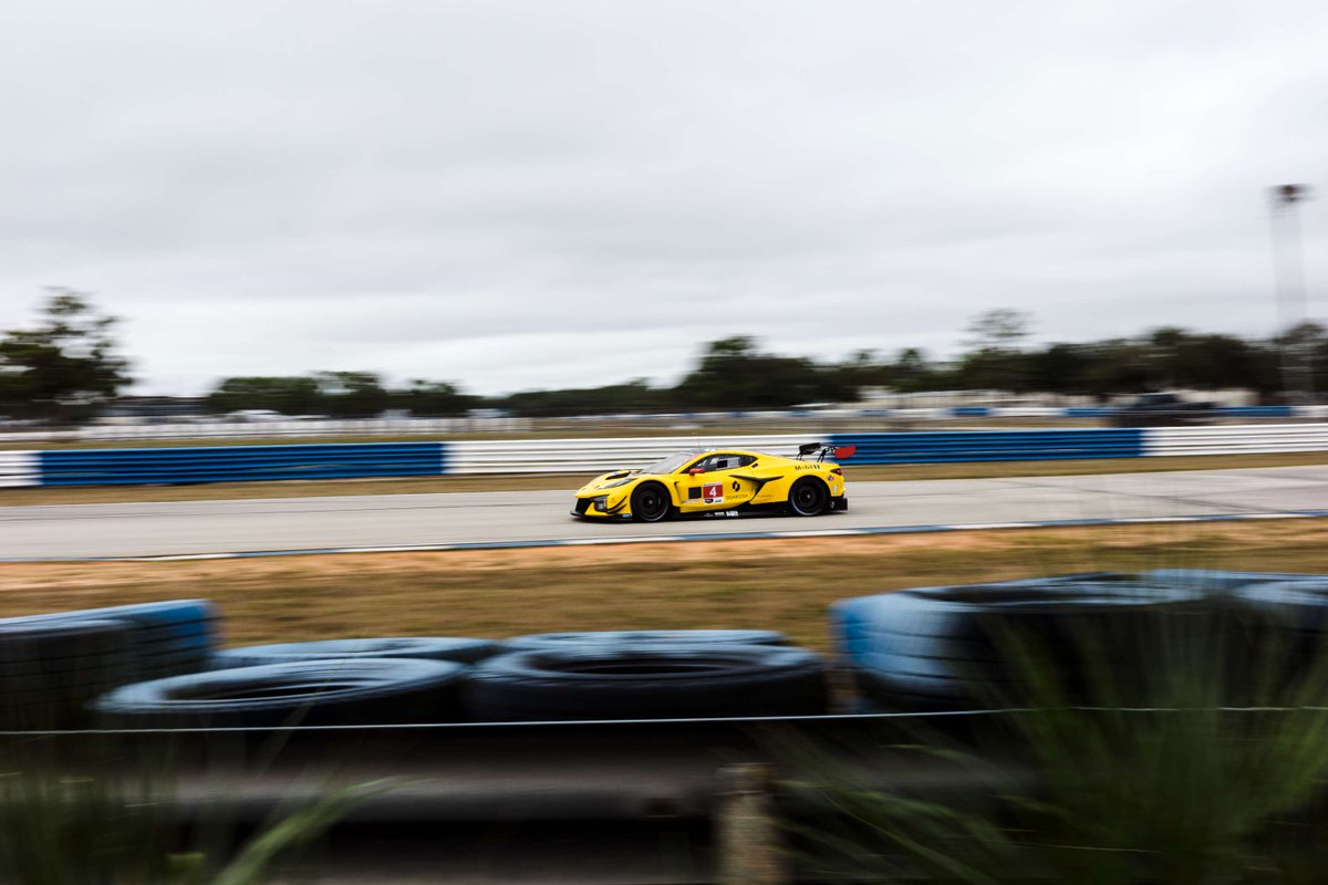 Celebrating #WallpaperWednesday with the Corvette Z06 GT3.R! Enjoy these shots from our pre-season test event at Sebring International Raceway.​ #PrattMiller #TransformingWhatsPossible #CRbyPMM #CorvetteRacing #IMSA #GTDPRO #Sebring