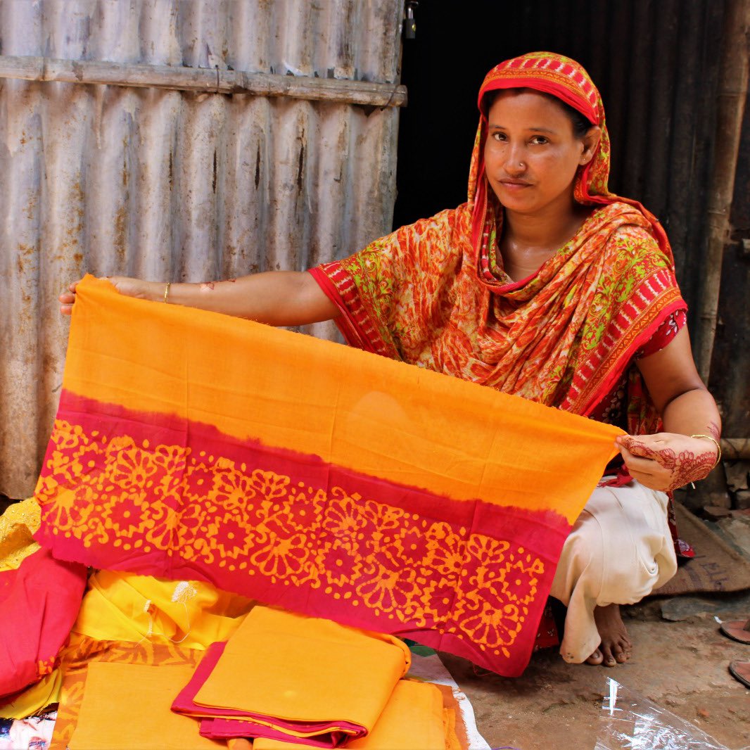 EUinBangladesh's tweet photo. If she is educated, we thrive 💜

Monira Begum was a domestic worker and one of the 1018 beneficiaries living in the Kallyanpur slum, whose lives have changed thanks to an 🇪🇺 EU-funded project focused on providing knowledge and skills to boost socioeconomic development.

#SheIsWe https://t.co/iixBPxN7zk
