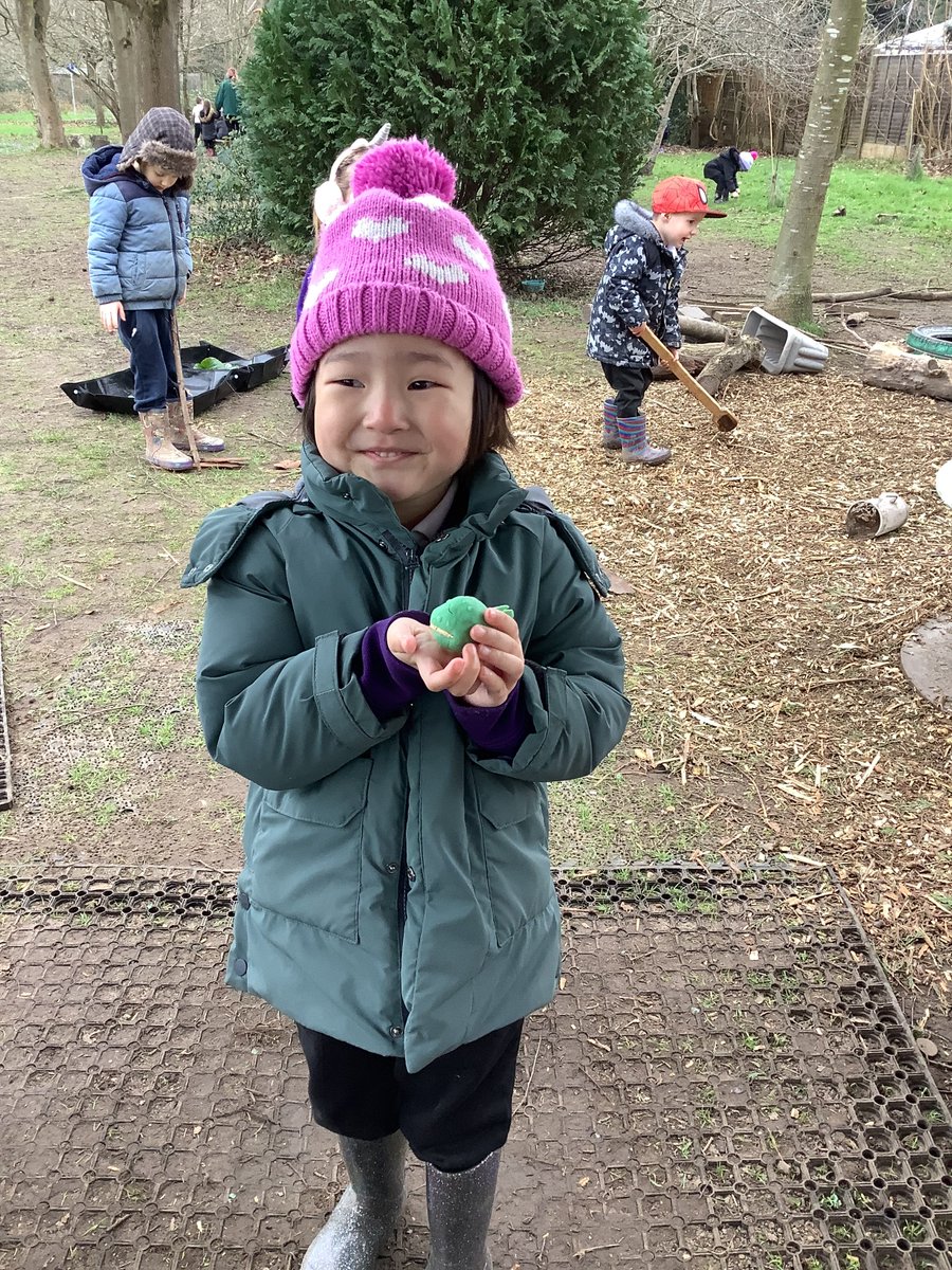 CranfordParkCE's tweet photo. #YearR listened to the story 'The Perfect Ribbit' about the lifecycle of a frog. They then made their own frogs and tadpoles and created "Habitats" for them.
#ForestSchool #BringingLiteratureToLife https://t.co/UNyUHVdE5D