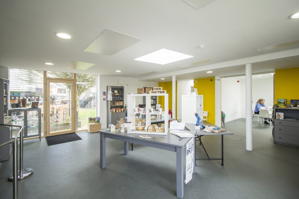 scotcivictrust's tweet photo. ๐MY PLACE AWARDS: HIGHLY COMMENDED๐
Congrats to @AlloaHub! ๐
The Alloa community has transformed a derelict public toilet block into a new hub that promotes local identity and active travel.
#MyPlace24 https://t.co/YNAmZvyaCY