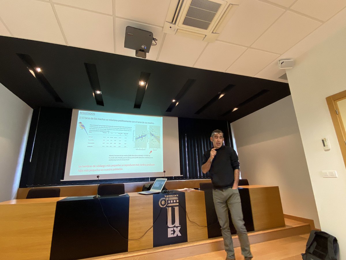 🗓️ Segunda semana en los seminarios de Zoologia 🐾 Gracias Jesús Avilés por esta gran charla sobre el #fitness explicado mediante el tamaño corporal y la climatología en #Rabilargos 🪶🌤️

#Science
#ProductiveDiscussions
#SeminariosZoologia