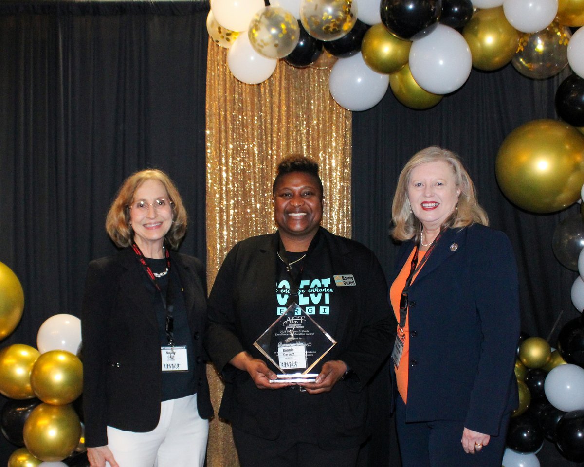 myAEA's tweet photo. Congratulations to Bonnie Garrett, the recipient of this year's Dr. Tyna D. Davis Excellence in Education Award! Bonnie, a teacher in Huntsville City Schools, was honored during the ACT Division Conference. Thank you, Bonnie, for all you do for your students! #myAEA https://t.co/CMxBVW60qh