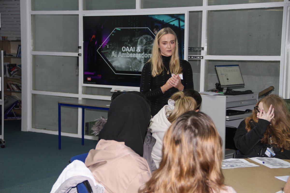 Last week, our students participated in HSBC's International Women's Day event. It was an invaluable opportunity for our students to gain hands-on experience and celebrate women in digital sectors! 💼👩‍💻 @HSBC_UK #WomenInTech #HSBCEvent #EmpoweringStudents #monoux #sixthform