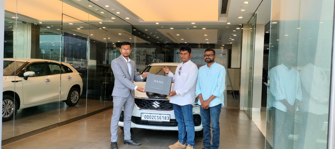 MinaRandhari's tweet photo. @TheOfficialSBI @CGMSBIBhu  I am really happy with the service provided by Staffs at State Bank of india,Kotpad branch.Their supportive &amp; friendly environment is greatly appreciated. Got my car loan sanctioned in just Two hours.Their dedication is truly commendable.Thank you SBI https://t.co/N8XFhI2qOU