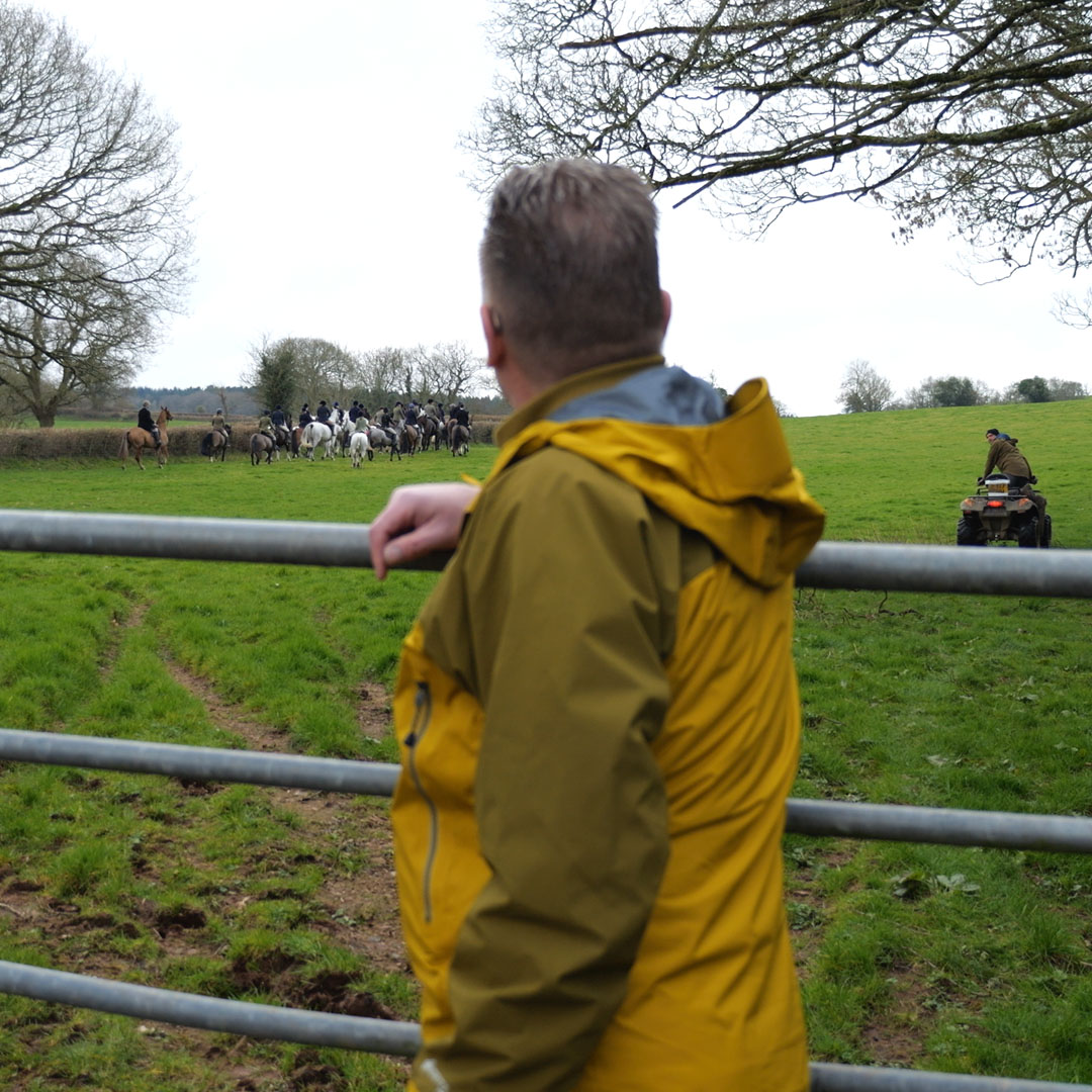 Chris Packham (@chrisgpackham) on Twitter photo On Saturday I joined multiple <a href="/HuntSabs/">Hunt Saboteurs Association</a> groups to monitor the Mendip Huntโ foxes were spotted fleeing for their lives and the hounds were out of control , one of which was injured after running into oncoming traffic .
This isn't trail hunting , it's wildlife crime . On Saturday I joined multiple <a href="/HuntSabs/">Hunt Saboteurs Association</a> groups to monitor the Mendip Huntโ foxes were spotted fleeing for their lives and the hounds were out of control , one of which was injured after running into oncoming traffic .
This isn't trail hunting , it's wildlife crime .