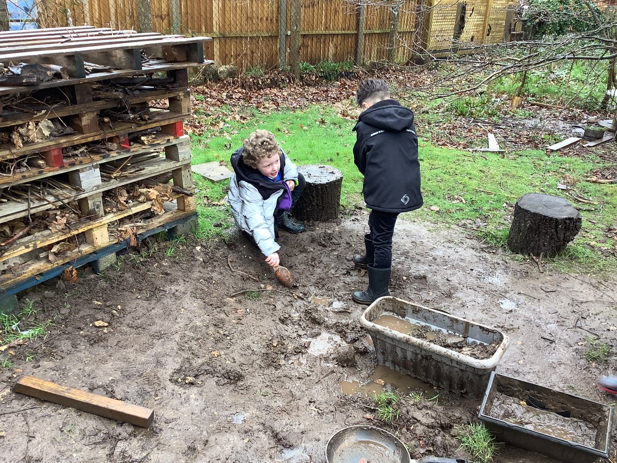 CranfordParkCE's tweet photo. There was plenty of exciting (and muddy!) #ForestSchool fun for #Year1 and #Year3 this week in our outdoor classroom!

#mudgloriousmud #outdoorlearningisfun https://t.co/nr1nTXFW6O