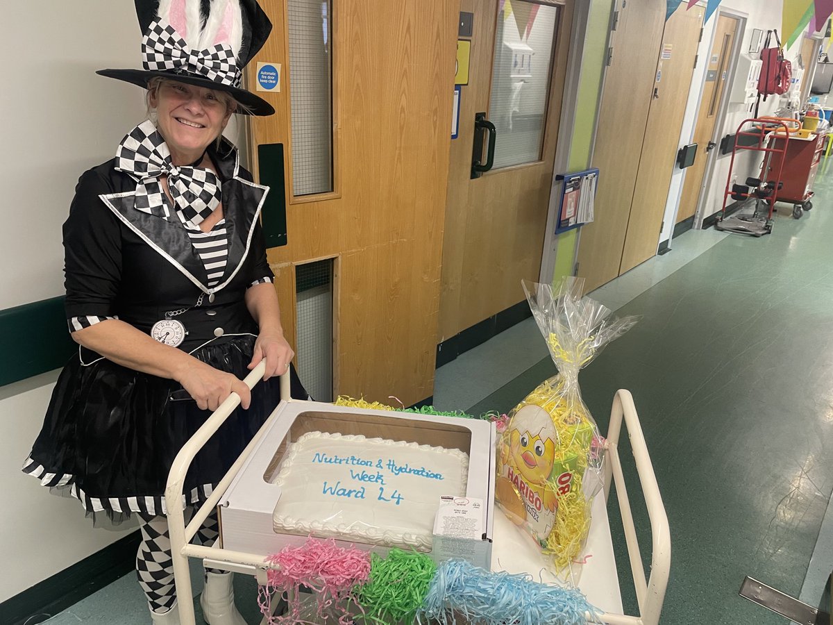 Ward L4 are holding a mad hatters tea party for the patients today 👏🏻looks like the patients will enjoy the treats #nutrition have fun everyone 😊😊@belfield_kim @SalfordCO_NHS