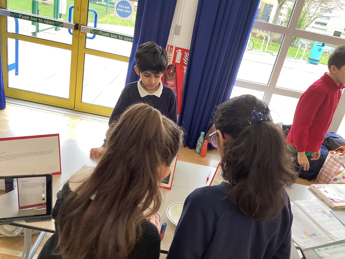 Our amazing scientists had a great time at the Transform Trust science showcase today demonstrating their knowledge of magnetism and the Earth’s magnetic fields to make their own compass! They really enjoyed the very exciting rocket experiment! @TransformTrust @MrsWhite1972