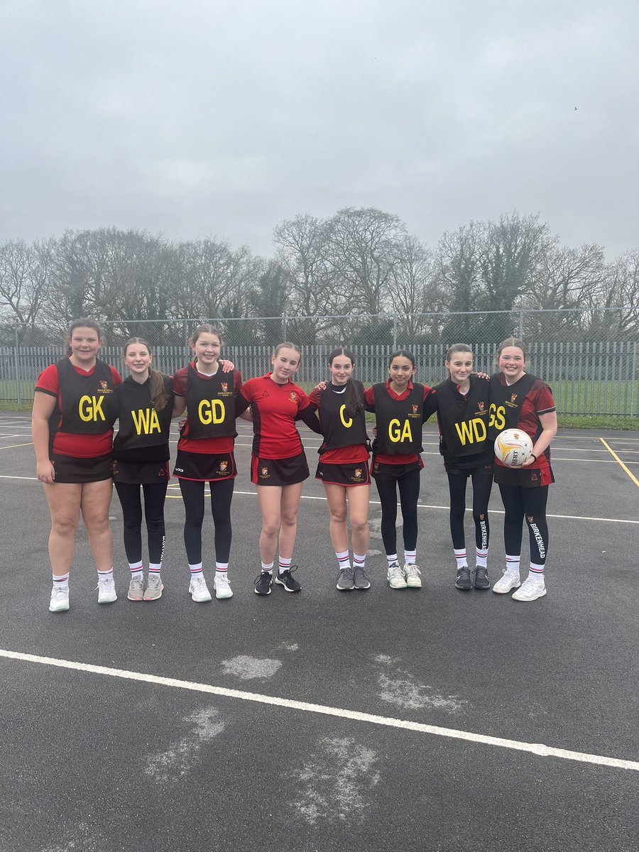 The last matches in the Wirral Schools league on Monday. U14s winning their game in their round-robin, U13s finishing overall runners up & U12s overall CHAMPIONS. Lots of girls from A & B teams have played in this league. Well done everyone. Thank you @WirralGirls for hosting.