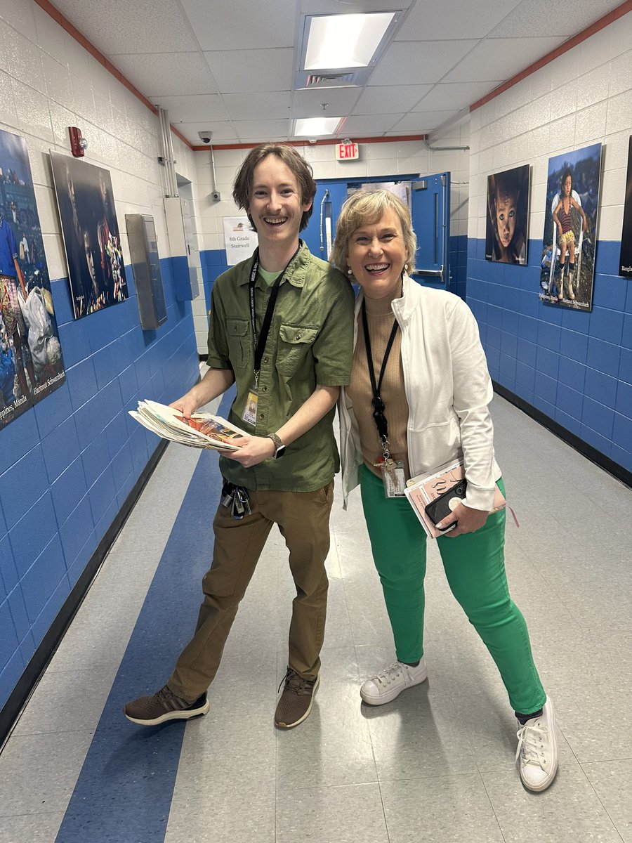 LakeviewMiddle's tweet photo. ☘️🦁 The Fun Continues! ☘️🦁

Sprinting towards SPRING!

#askmeaboutLAKEVIEW
#LakeviewROARS https://t.co/jeMb0bqu7h