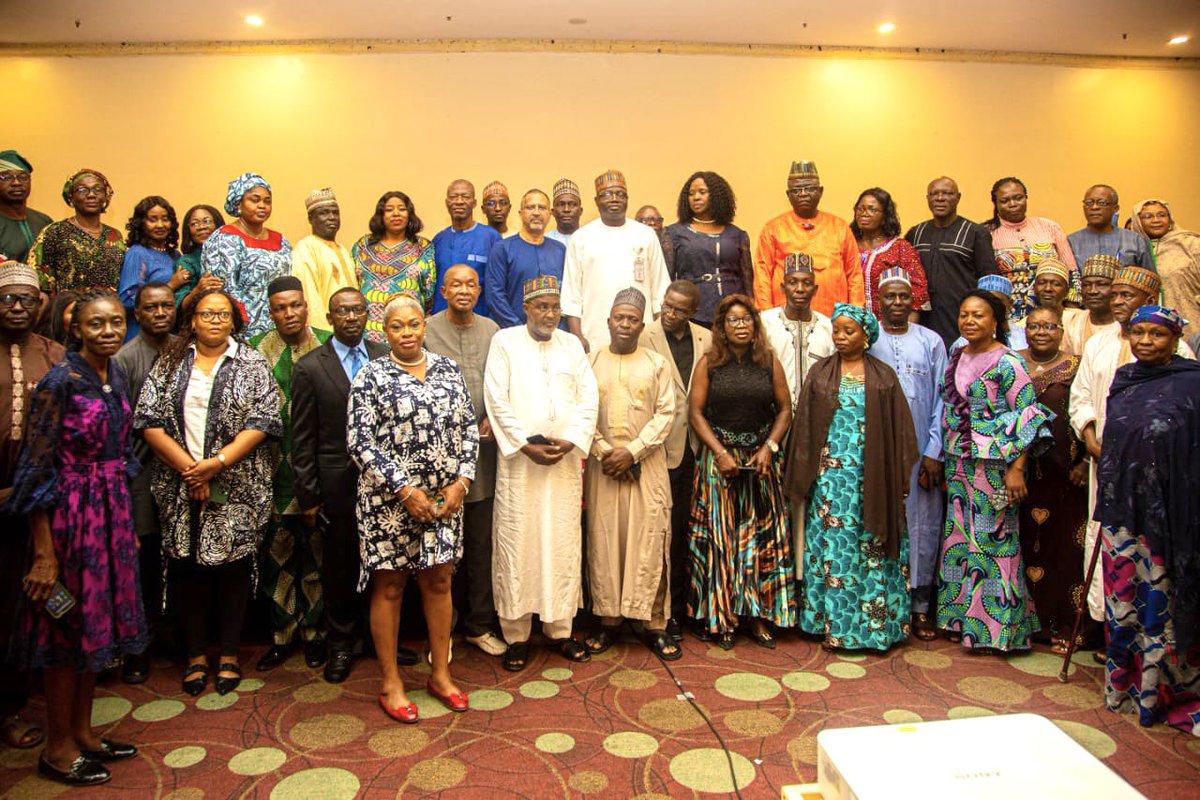 NOA_Nigeria's tweet image. Photo News: The DG NOA, Mallam Lanre Issa-Onilu today at the Abuja Continental Hotel with his entire management team and all the 36 state directors and the FCT for a two-day strategic review meeting between the agency and UNICEF led by Mr Kshitij Joshi, UNICEF’s Chief Social and…